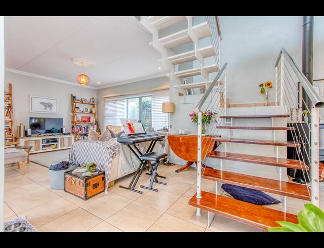 3 BEDROOM DUPLEX TO LET IN BRYANSTON